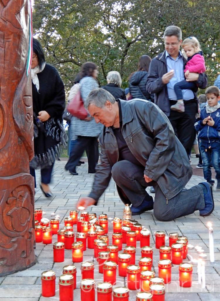 Gyertyagyújtás az aradi vértanúk emlékére 27